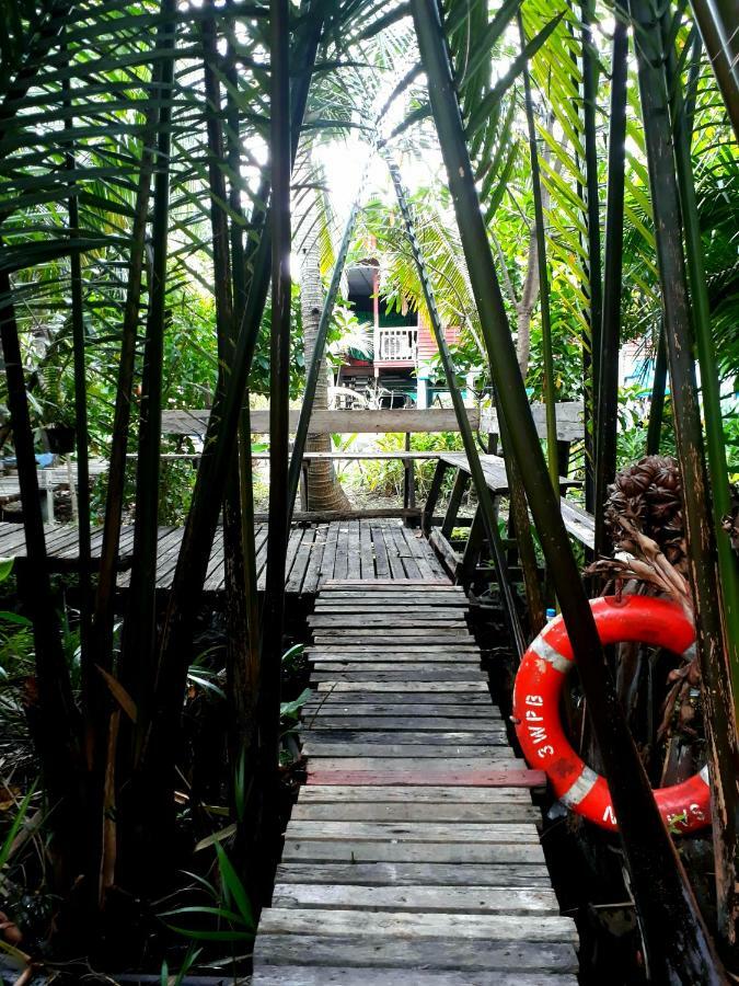 Hotel Baan Glangsuan Bang Kobua Bang Chak Exterior foto