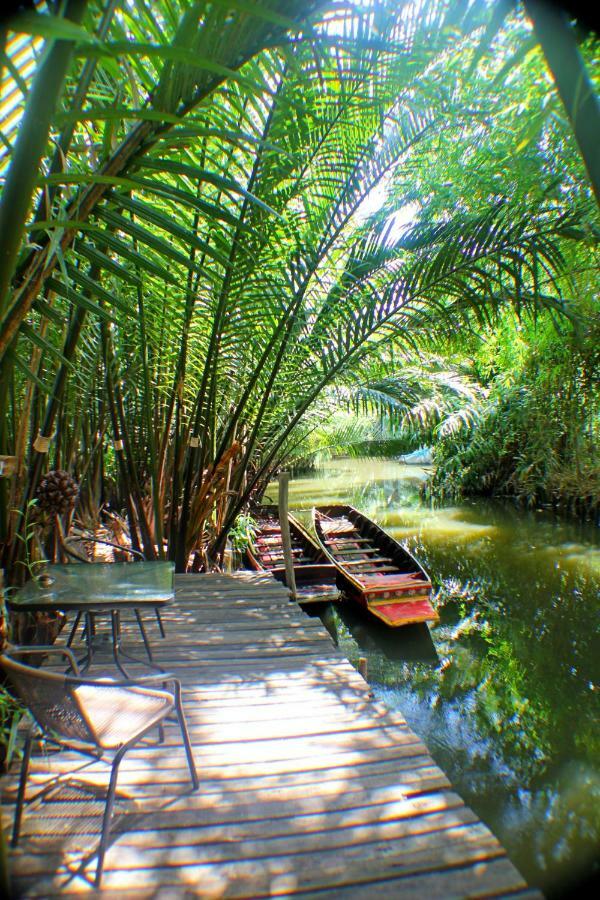 Hotel Baan Glangsuan Bang Kobua Bang Chak Exterior foto